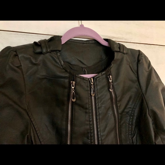 Faux Leather jacket - Picture 5 of 7